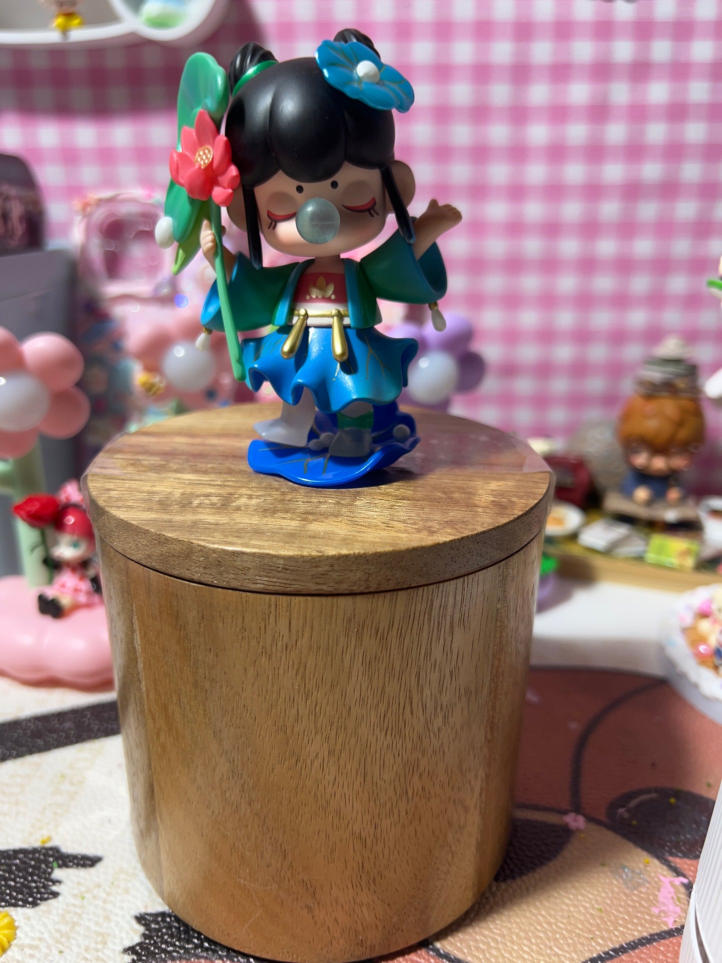 Custom Decoden Jar