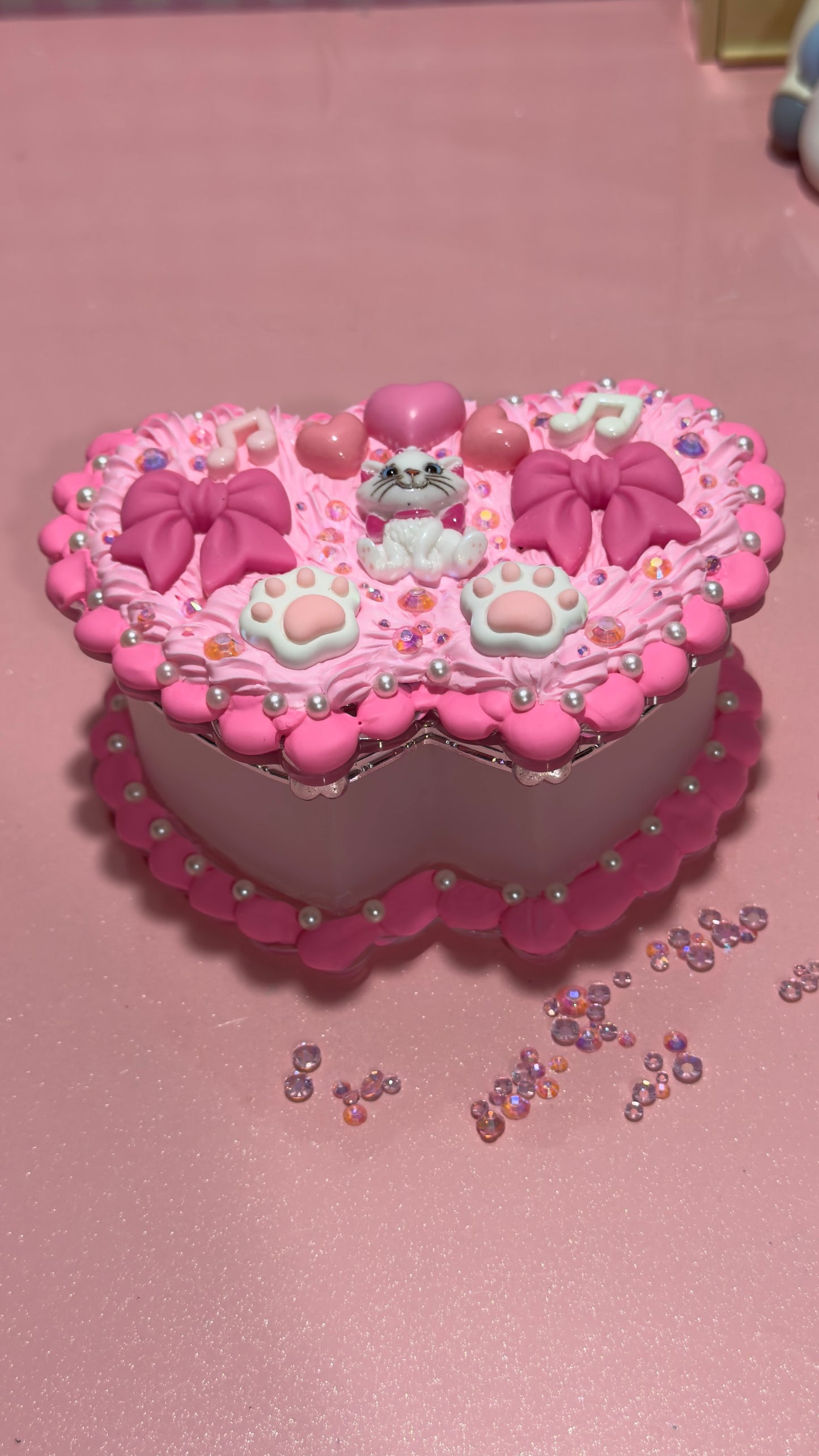 Marie-Inspired Berry Sweet Heart Jewelry Box 🐾💗